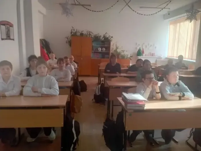 i (2)